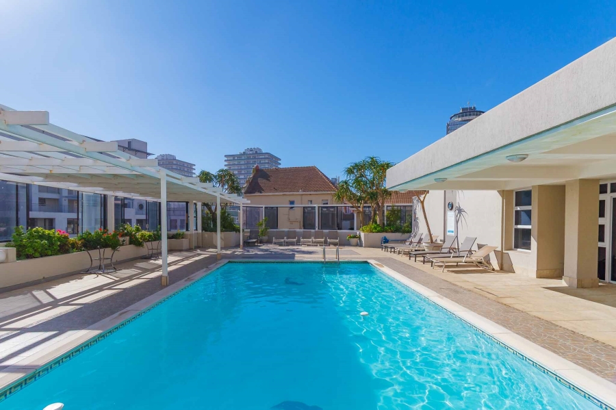 To Let 2 Bedroom Property for Rent in Sea Point Western Cape